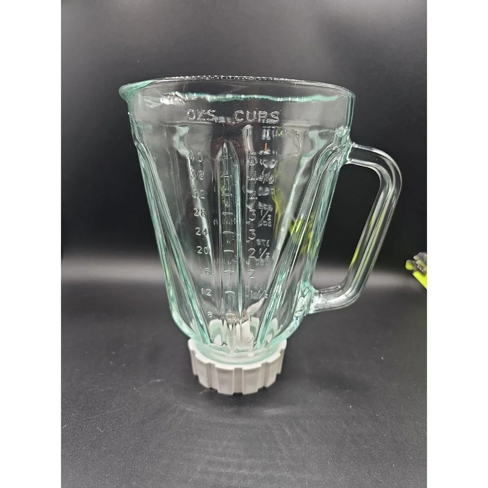 Vtg Hamilton Beach 5 cup 40 oz Glass Blender Pitcher Blade base No Lid